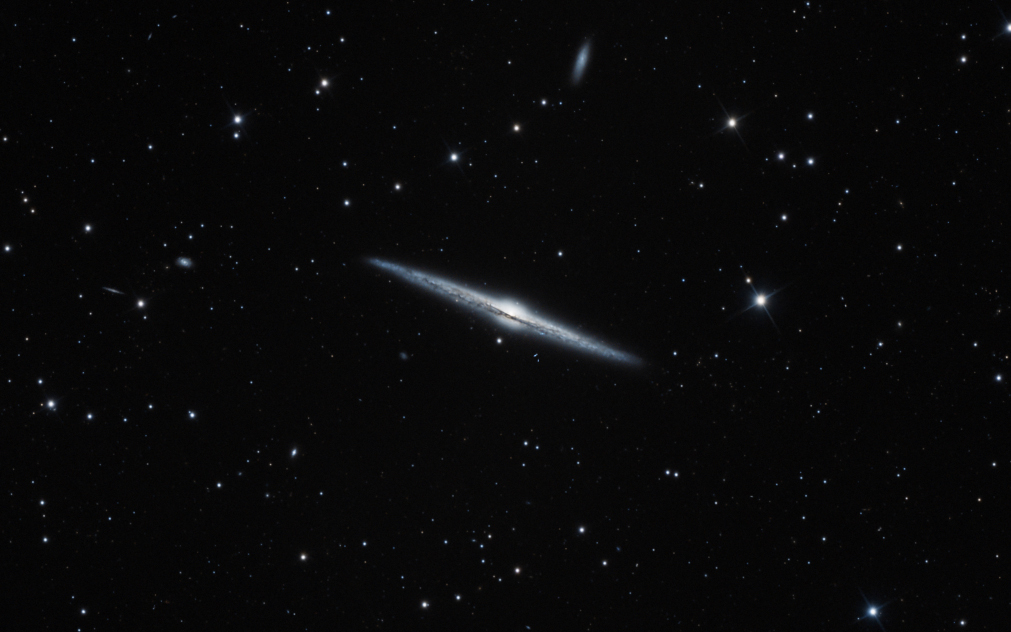 NGC 4565 galaktika